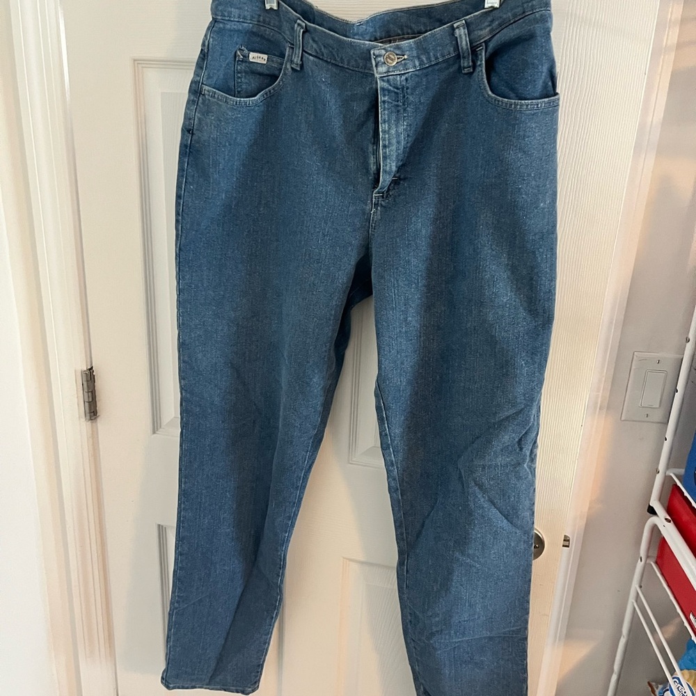 Women’s Blue Jeans